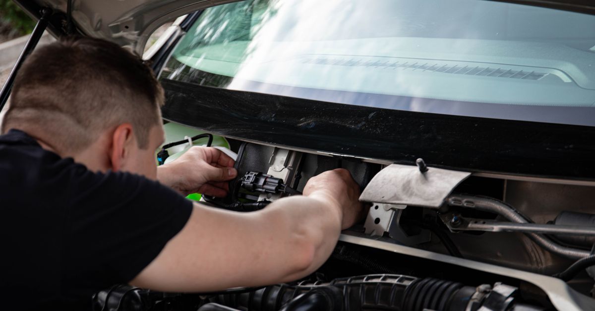 Ignition Trouble: When to Call a Locksmith and When to Call a Mechanic — North York Heritage Lock & Key